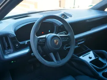 PORSCHE Cayenne Coupe E-Hybrid Arktikgrau 18Wege Sitze
