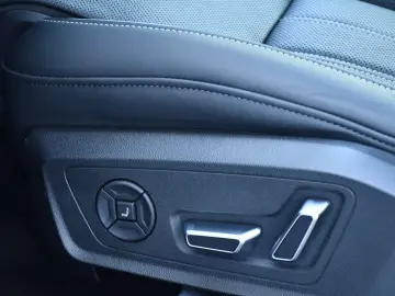 AUDI A6 50 TDI Qu Exclusive Matrix Luft B&O HUD