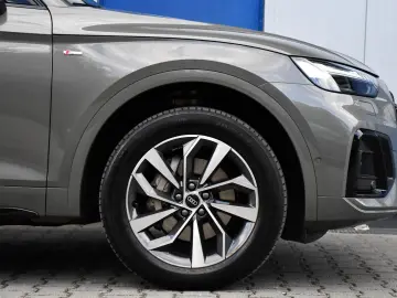 AUDI Q5 40 TDI Quat S line 360K Virtual GARANTIE 2029