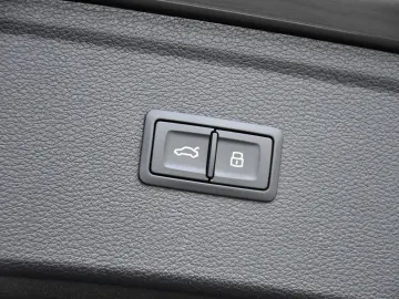 AUDI Q5 40 TDI Quat S line 360K Virtual GARANTIE 2029