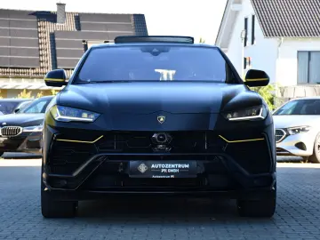 LAMBORGHINI Urus 4.0 V8 Automat.