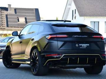LAMBORGHINI Urus 4.0 V8 Automat.