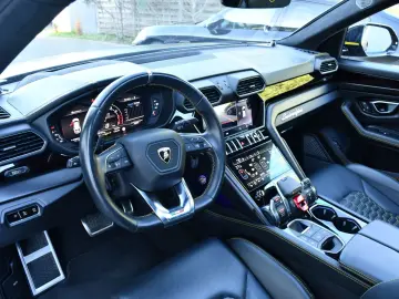 LAMBORGHINI Urus 4.0 V8 Automat.