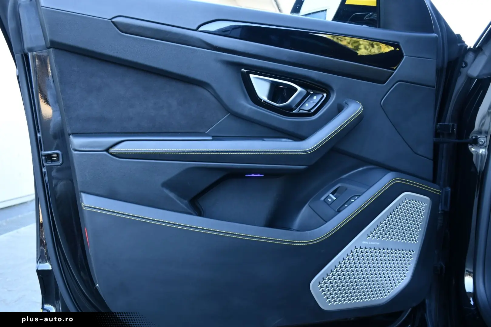 LAMBORGHINI Urus 4.0 V8 Automat.