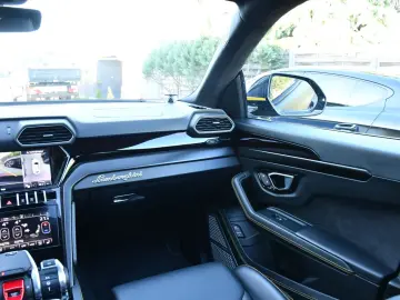 LAMBORGHINI Urus 4.0 V8 Automat.