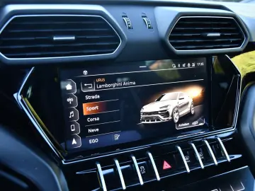 LAMBORGHINI Urus 4.0 V8 Automat.