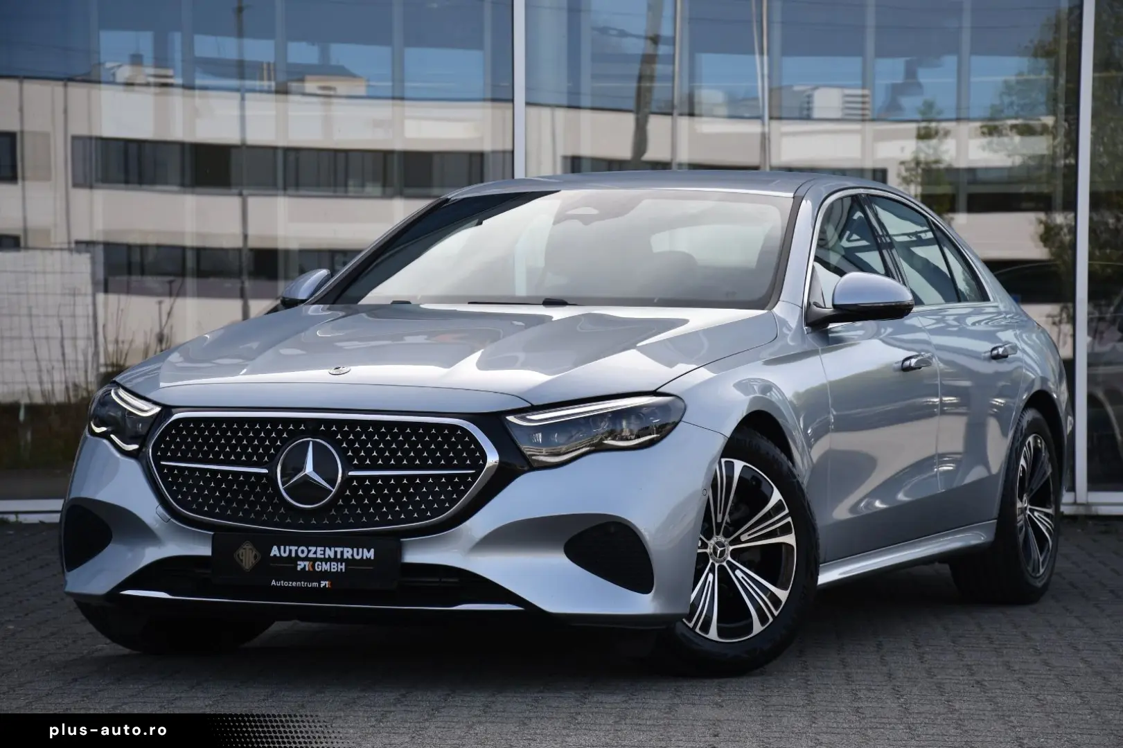 MERCEDES-BENZ E 220d Limousine  Avantgarde HeadUp 360