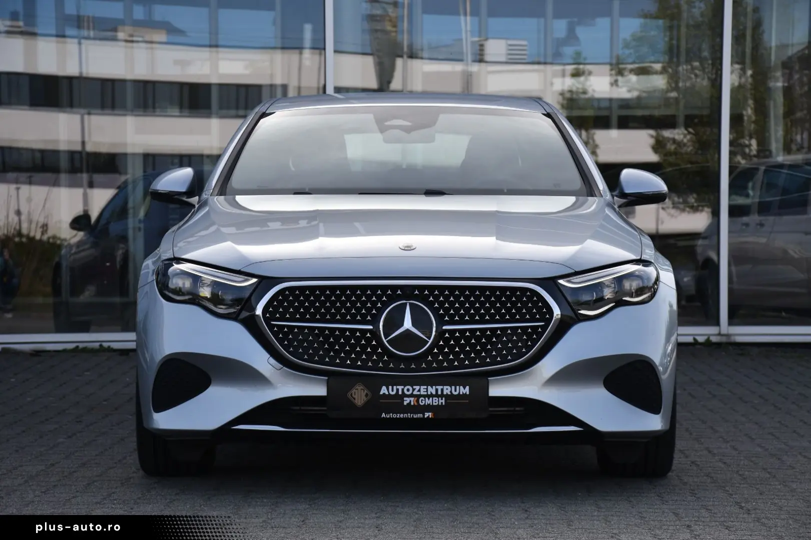 MERCEDES-BENZ E 220d Limousine  Avantgarde HeadUp 360
