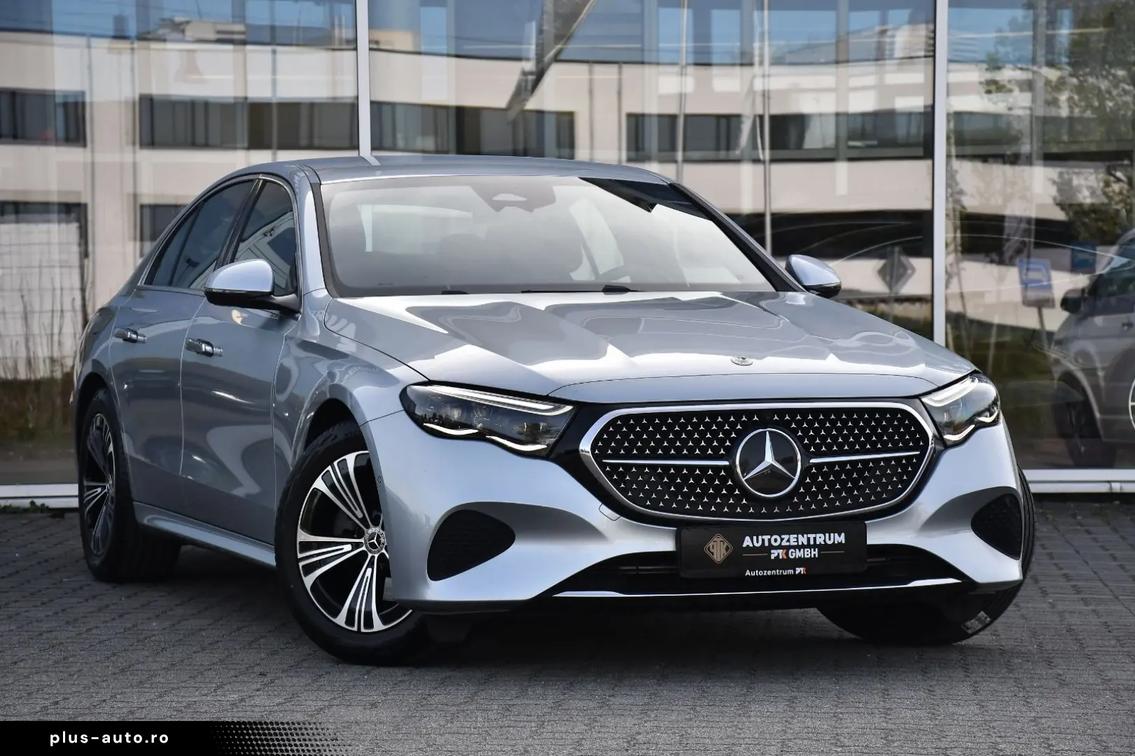 MERCEDES-BENZ E 220d Limousine  Avantgarde HeadUp 360