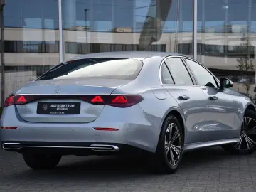 MERCEDES-BENZ E 220d Limousine  Avantgarde HeadUp 360