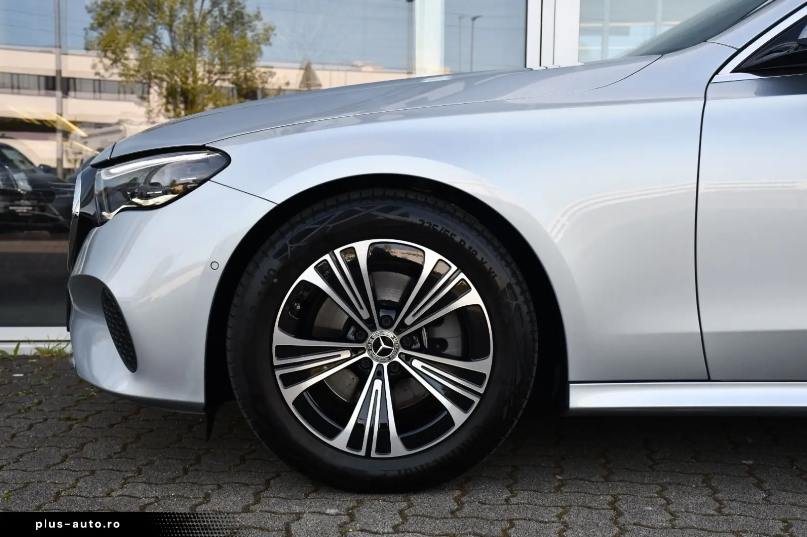 MERCEDES-BENZ E 220d Limousine  Avantgarde HeadUp 360