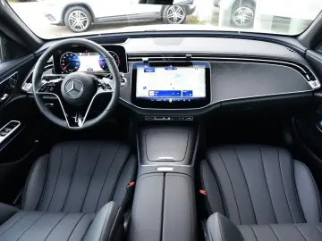 MERCEDES-BENZ E 220d Limousine  Avantgarde HeadUp 360