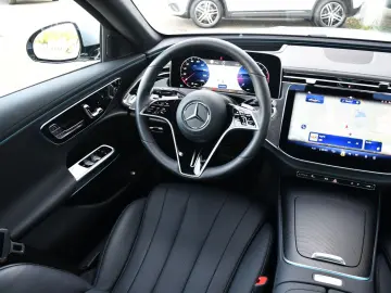 MERCEDES-BENZ E 220d Limousine  Avantgarde HeadUp 360