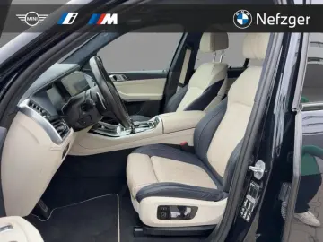 BMW X5 M50 i LASER HUD PANO H&K SOFTCLOSE STANDH. RF