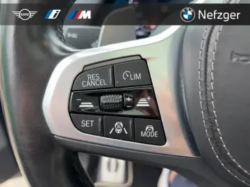 BMW X5 M50 i LASER HUD PANO H&K SOFTCLOSE STANDH. RF