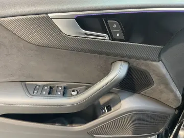 AUDI RS4 Avant TFSI Q SPORT-AGA  MATRIX HuD NAVI
