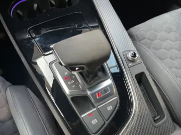 AUDI RS4 Avant TFSI Q SPORT-AGA  MATRIX HuD NAVI