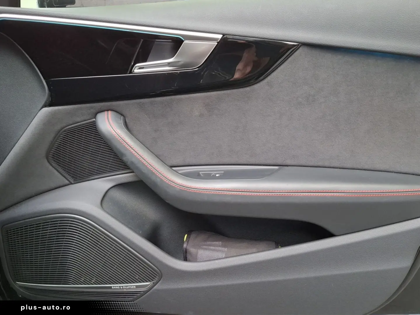 AUDI RS 4 Avant 4 331(450) kW(PS) tiptronic