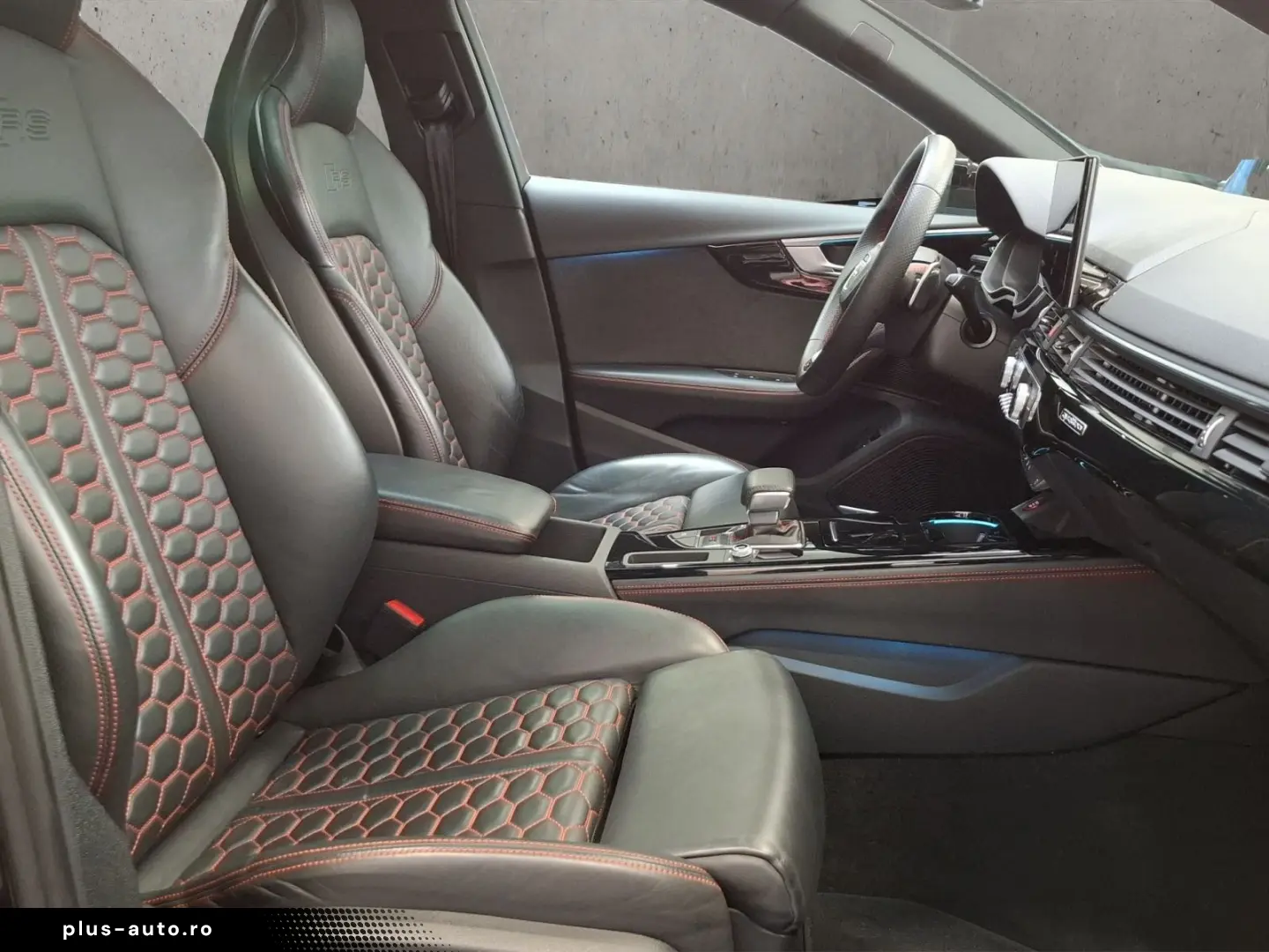 AUDI RS 4 Avant 4 331(450) kW(PS) tiptronic
