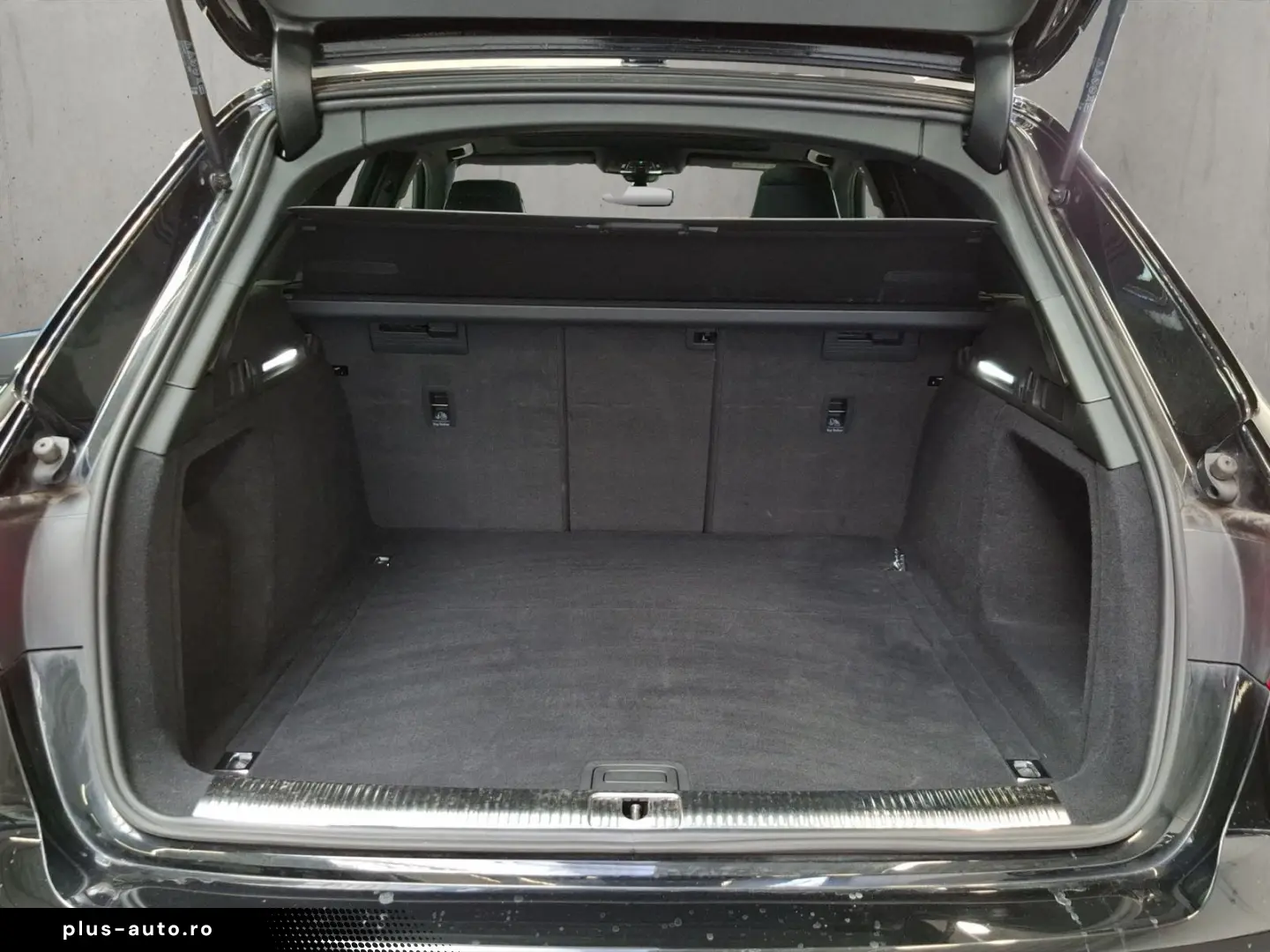 AUDI RS 4 Avant 4 331(450) kW(PS) tiptronic