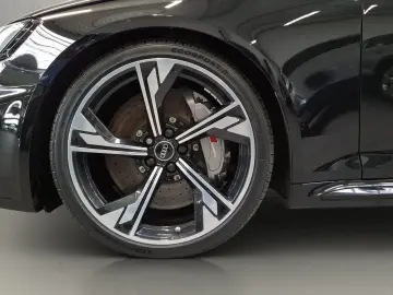 AUDI RS 4 Avant 4 331(450) kW(PS) tiptronic