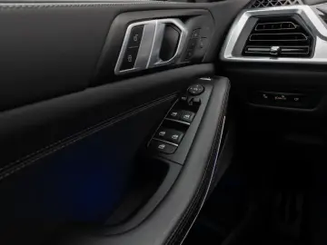BMW X5 xD40d M Sport Pro Pano 360 HUD DAB H K 21Zoll