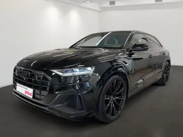 AUDI Q8 55 TFSI quattro  AHK HEAD-UP PANO B&O