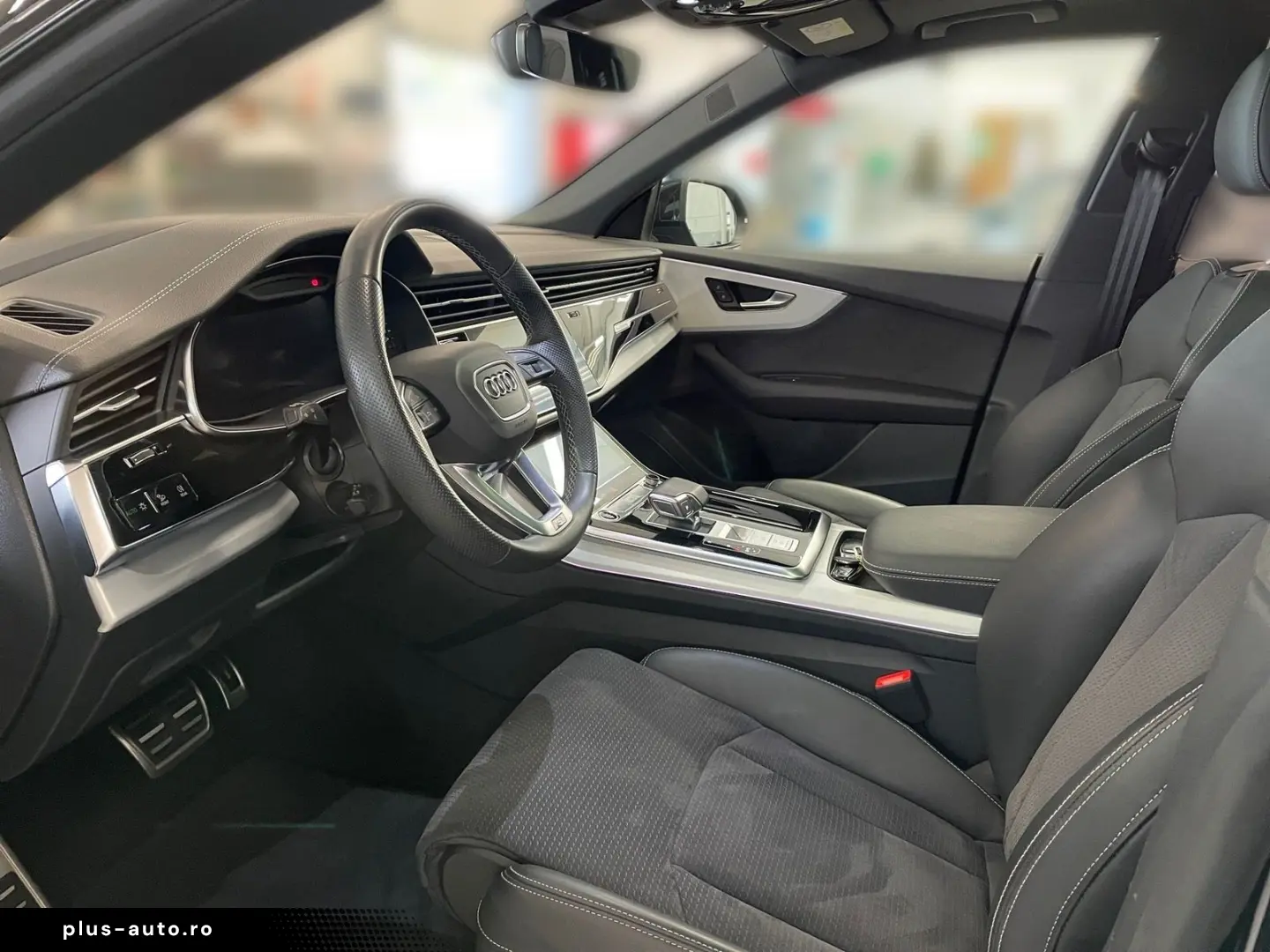 AUDI Q8 55 TFSI quattro  AHK HEAD-UP PANO B&O