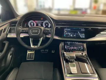 AUDI Q8 55 TFSI quattro  AHK HEAD-UP PANO B&O