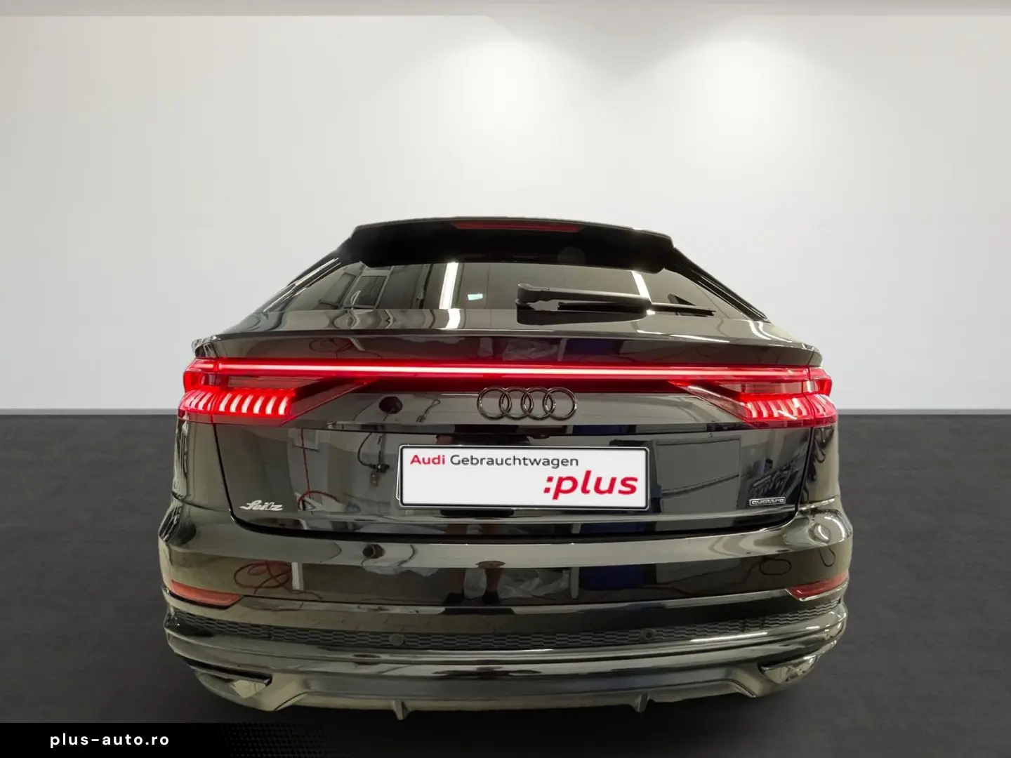 AUDI Q8 55 TFSI quattro  AHK HEAD-UP PANO B&O
