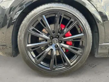 AUDI Q8 50 TDI quattro S-line Competition B&O Carbon