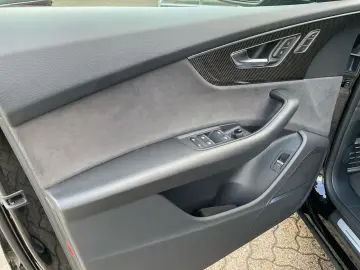 AUDI Q8 50 TDI quattro S-line Competition B&O Carbon