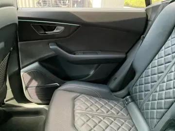 AUDI Q8 50 TDI quattro S-line Competition B&O Carbon