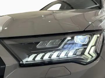 AUDI Q7 55 TFSI COMPETITION S LINE 7 SITZE AHK PANO