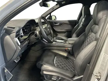 AUDI Q7 55 TFSI COMPETITION S LINE 7 SITZE AHK PANO