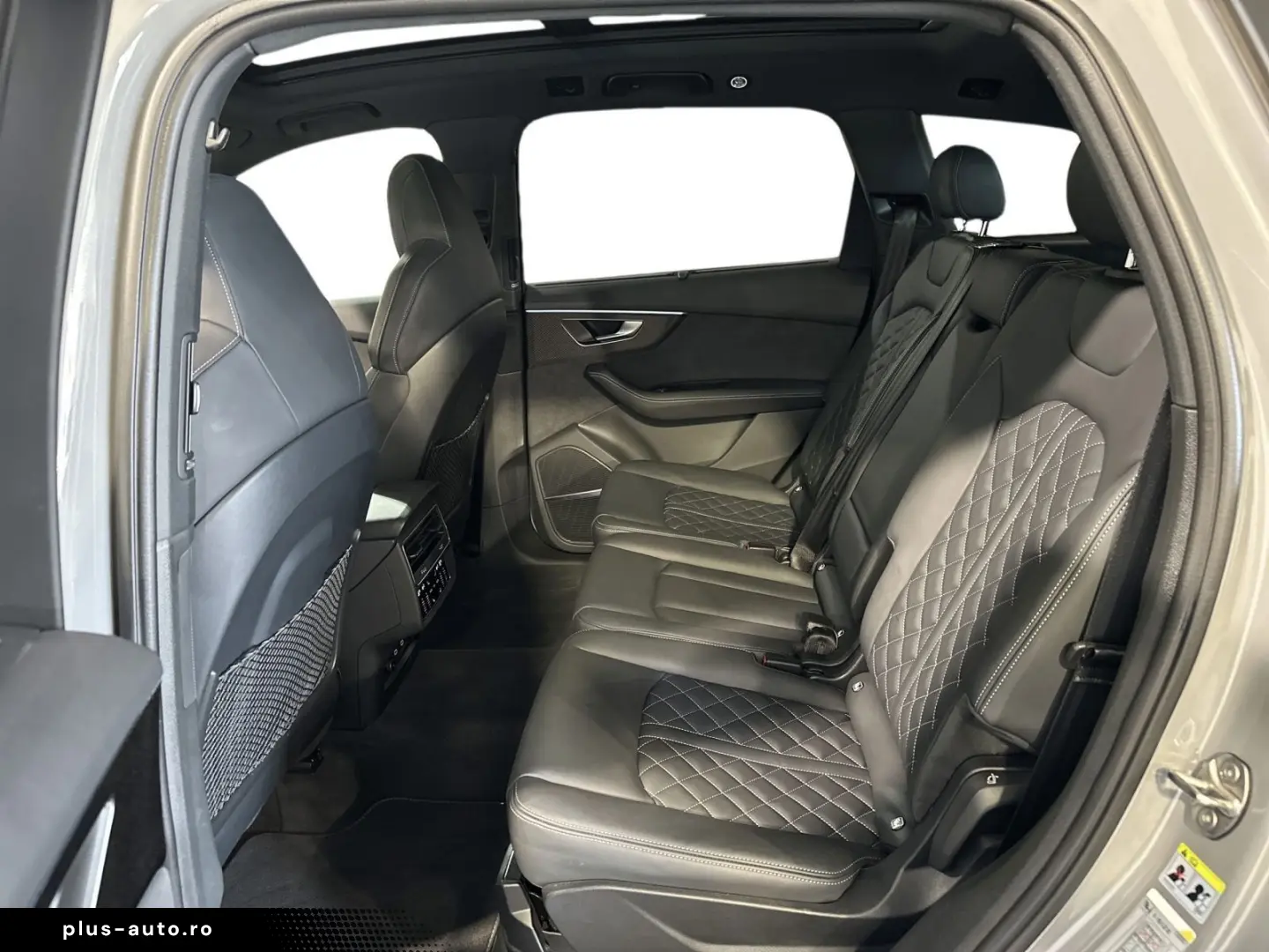 AUDI Q7 55 TFSI COMPETITION S LINE 7 SITZE AHK PANO