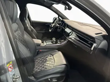 AUDI Q7 55 TFSI COMPETITION S LINE 7 SITZE AHK PANO