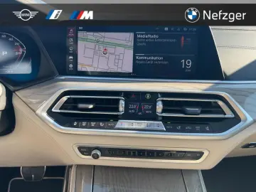 BMW X5 M50 i Laser HUD Pano AHK Standheizung Softclo