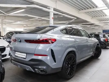 BMW X6 M50i M Sport HUD PANO ACC AHK 360 KAM RFK LM