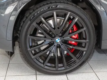 BMW X6 M50 i AHK Panorama HUD 360Kamera Leder Klimas