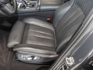BMW X6 M50 i AHK Panorama HUD 360Kamera Leder Klimas