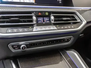 BMW X6 M50 i AHK Panorama HUD 360Kamera Leder Klimas