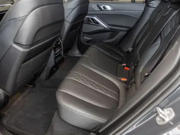 BMW X6 M50 i AHK Panorama HUD 360Kamera Leder Klimas
