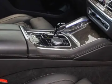 BMW X6 M50 i AHK Panorama HUD 360Kamera Leder Klimas
