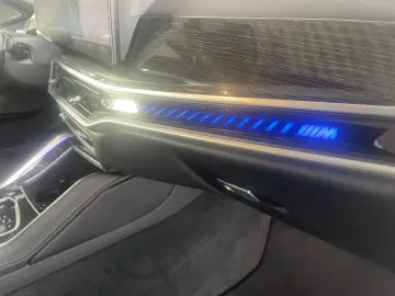 BMW X6    M60i xDrive AHK 3 5T HK HIFI CAM