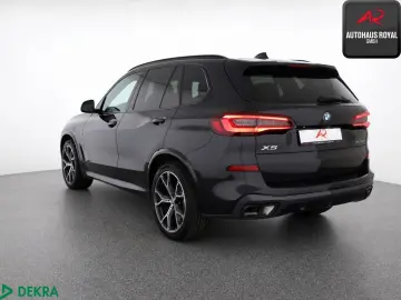 BMW X5 xDrive40d M SPORT 7 SITZE FOND-TV LUFT HEADUP