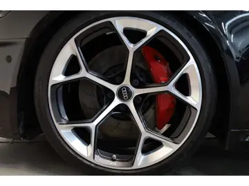 AUDI RS4 Avant TFSI quattro RS Competition plus