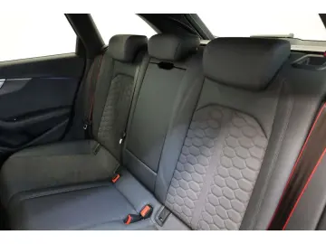 AUDI RS4 Avant TFSI quattro RS Competition plus