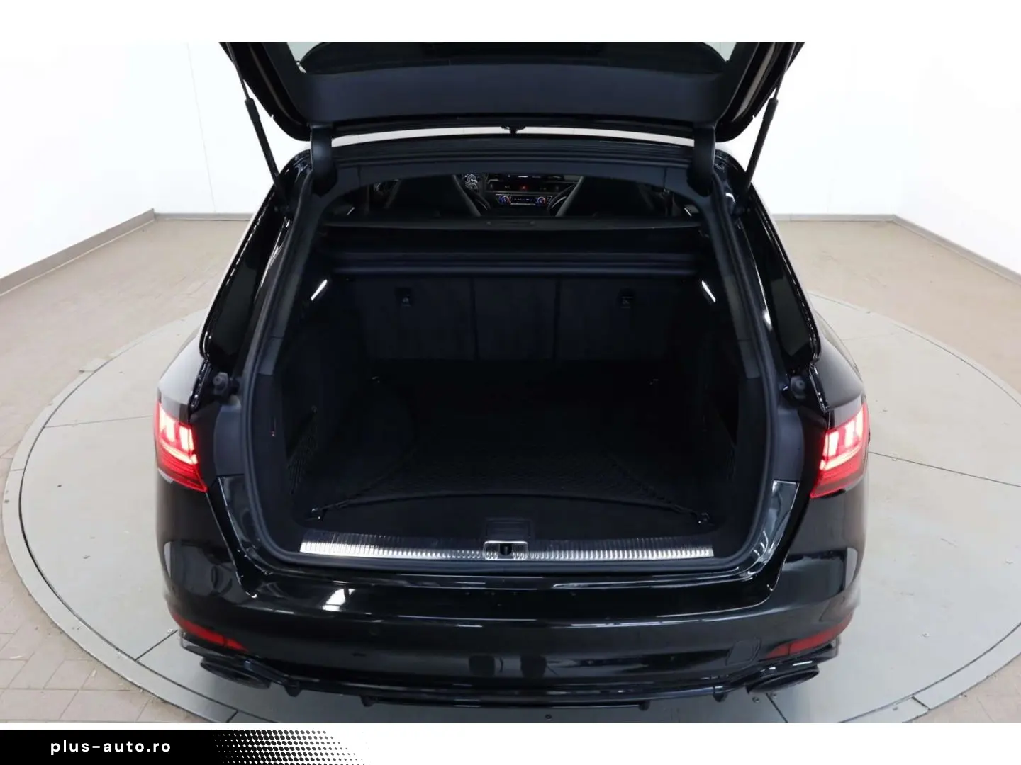AUDI RS4 Avant TFSI quattro RS Competition plus