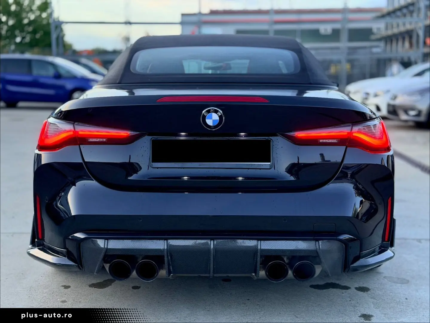 BMW M4 Cabrio xDrive Competition Widescreen